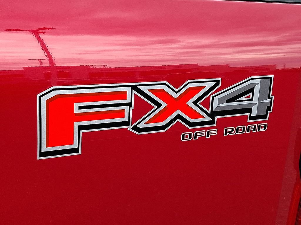 Used 2023 Ford F250 Lariat w/ Sport Appearance Package AWD/4WD image 36