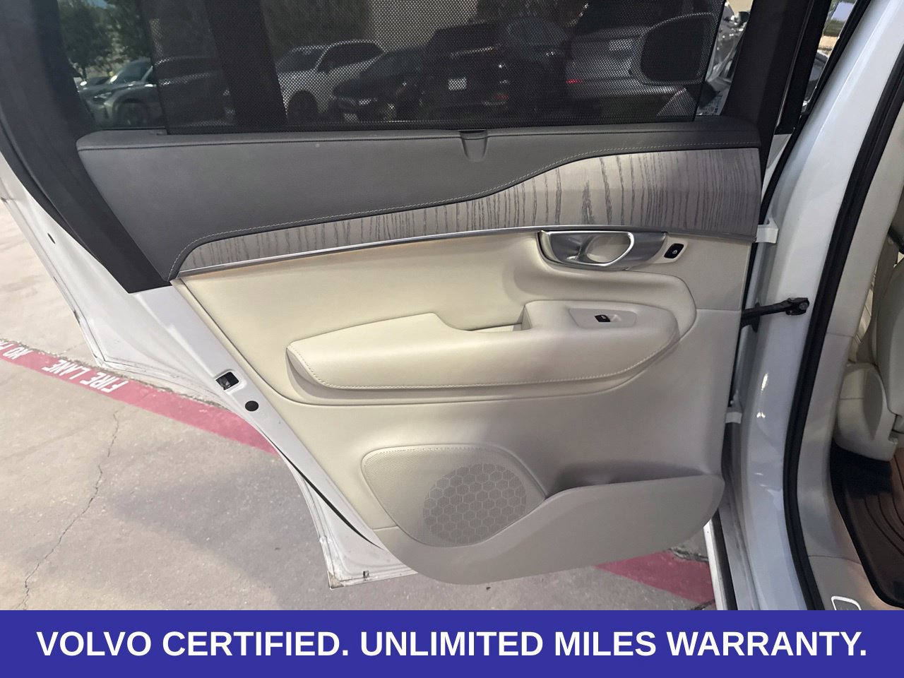 Certified 2024 Volvo XC90 T8 Ultimate w/ Protection Package Premier AWD/4WD image 30