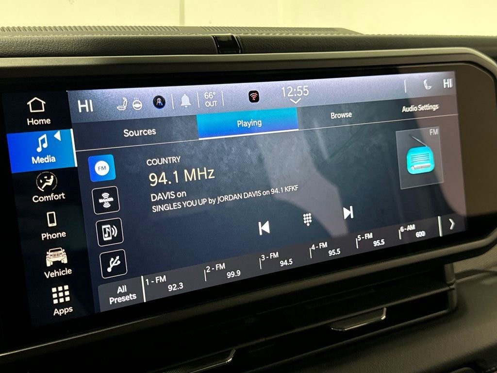 Used 2024 Jeep Wrangler Sahara 4xe image 10