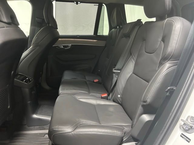 Used 2025 Volvo XC90 T8 Ultra w/ Protection Package Premier image 13