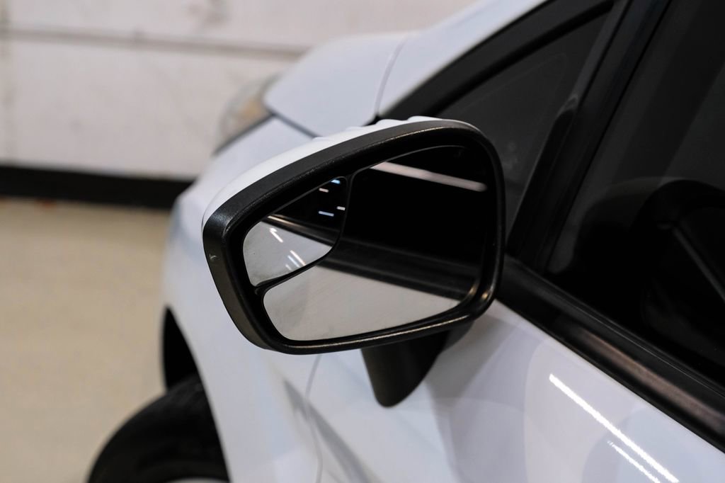 Used 2019 Ford Fiesta SE FWD image 39