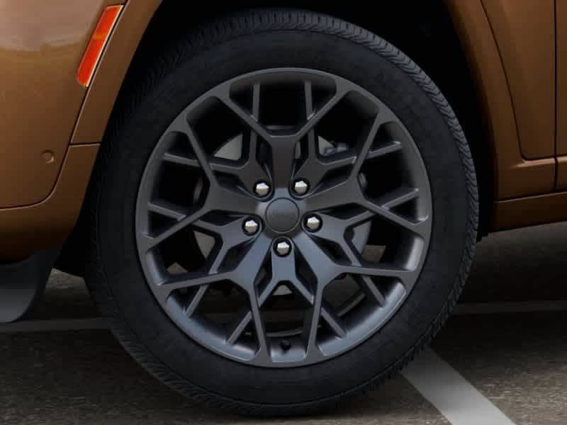 New 2026 Jeep Grand Cherokee Summit w/ Obsidian Package AWD/4WD image 8