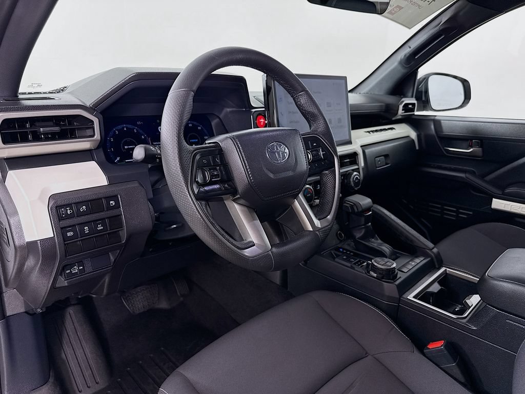 Certified 2024 Toyota Tacoma TRD Off-Road AWD/4WD image 10
