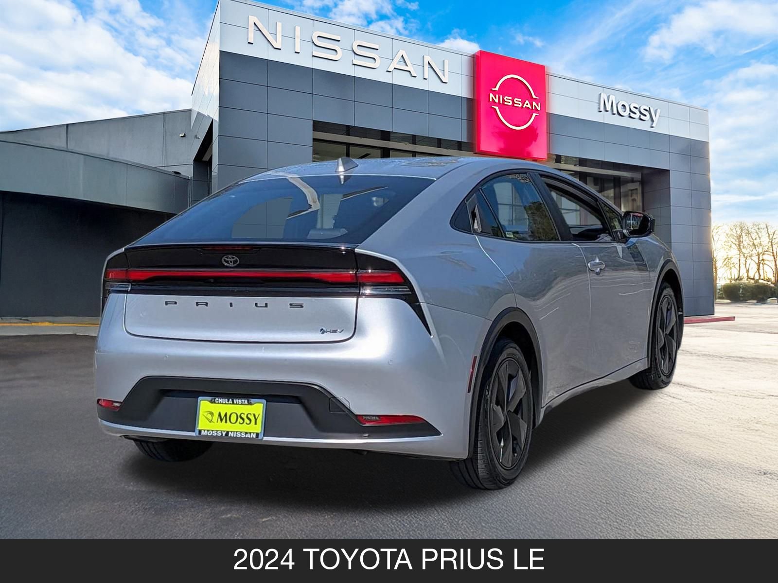 Used 2024 Toyota Prius LE image 8