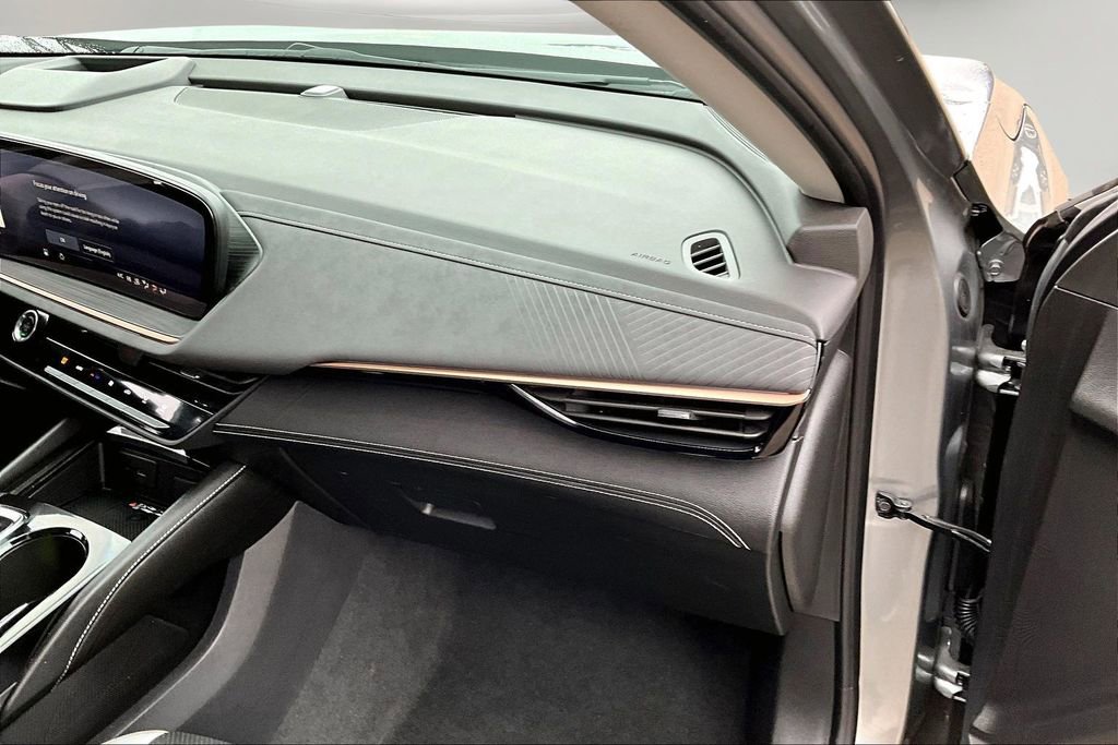 Used 2024 Buick Envision Sport Touring image 24