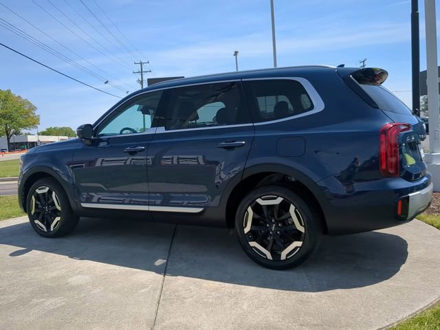 Used 2023 Kia Telluride S w/ S Sunroof Package image 6