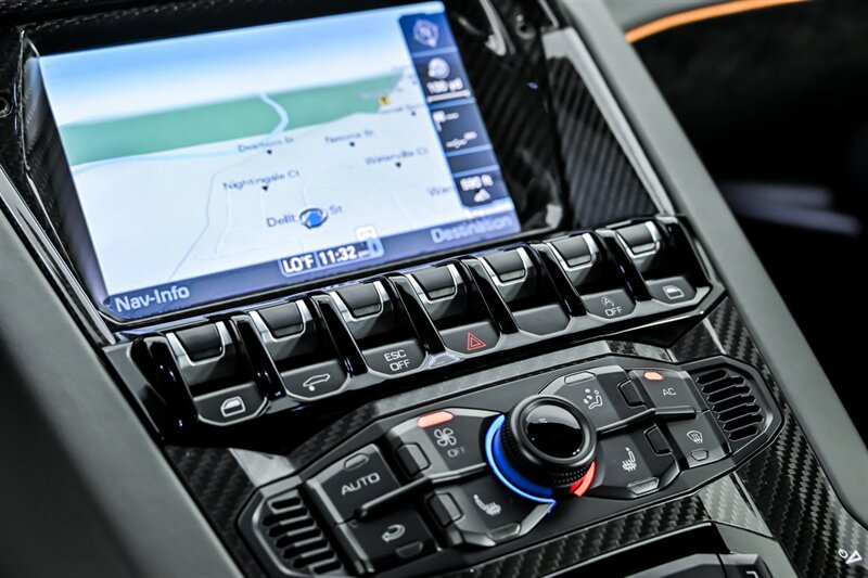 Used 2019 Lamborghini Aventador SVJ AWD/4WD image 33