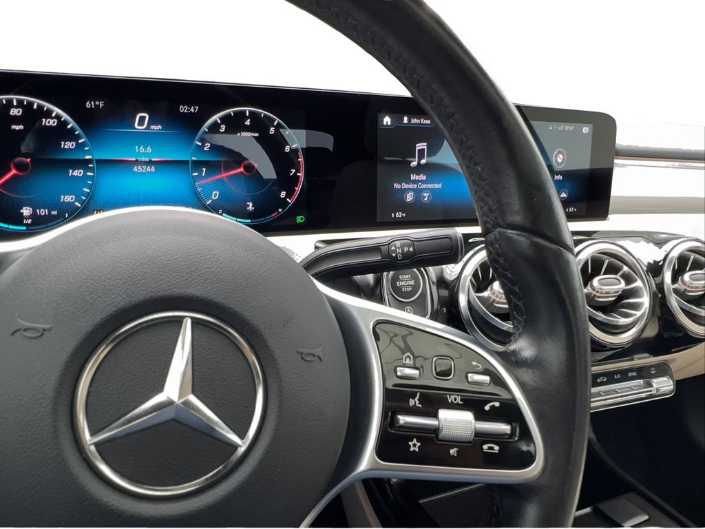 Used 2021 Mercedes-Benz A 220 4MATIC image 32
