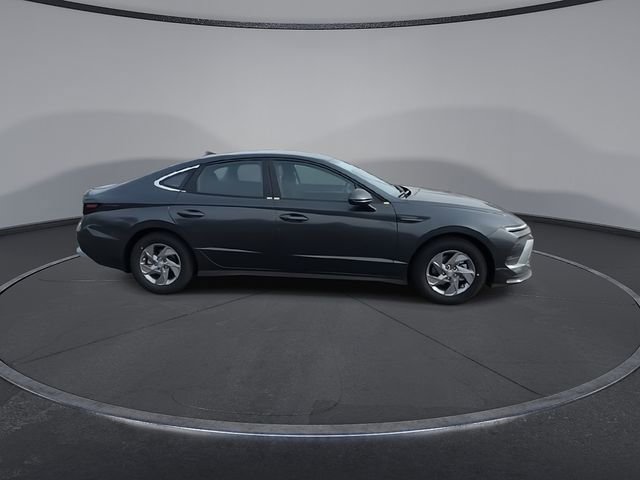 New 2026 Hyundai Sonata SE FWD image 10