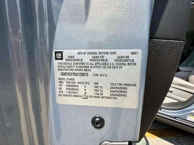 Used 2008 GMC Acadia SLT w/ Convenience Package image 24