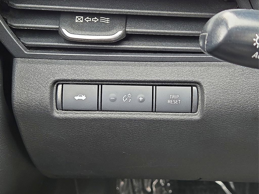 Used 2024 Nissan Altima 2.5 SV image 24