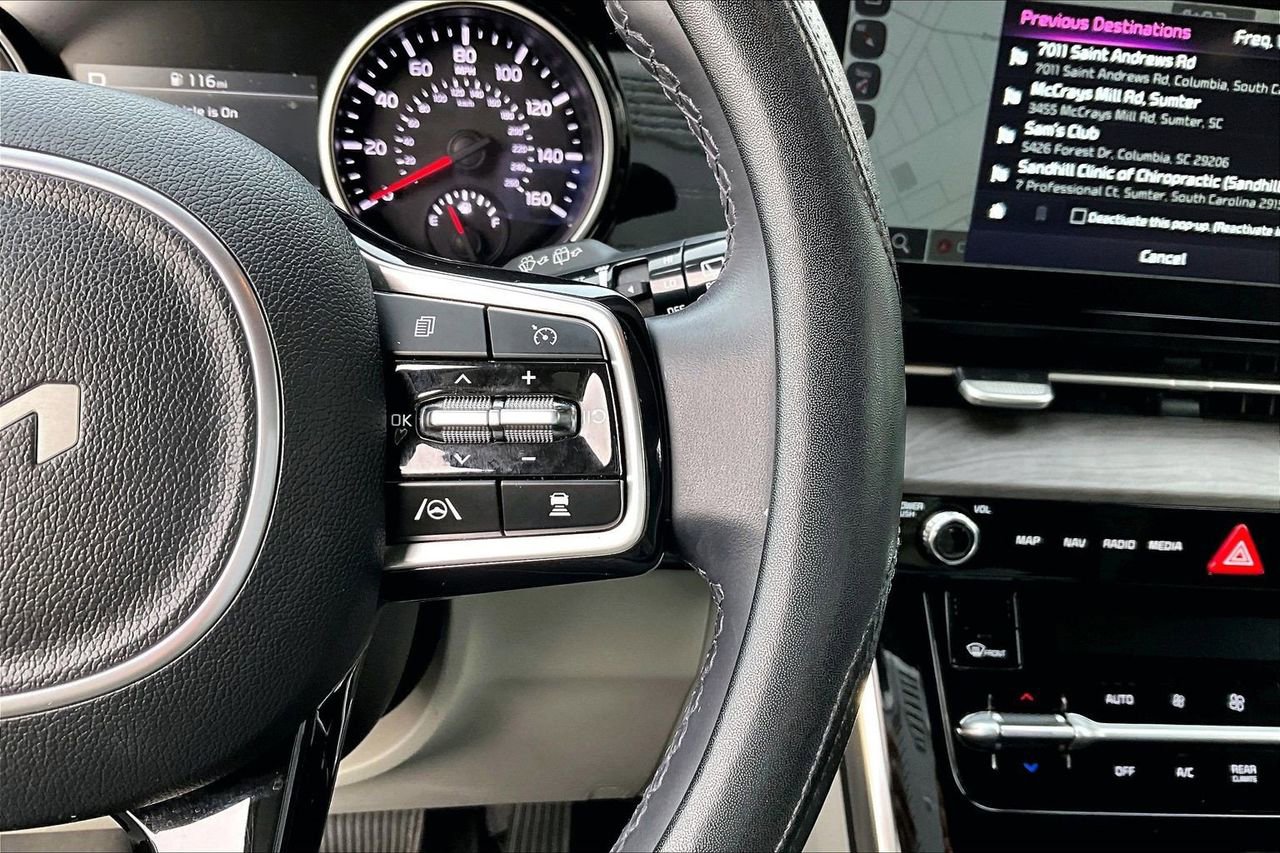 Used 2024 Kia Carnival EX image 30