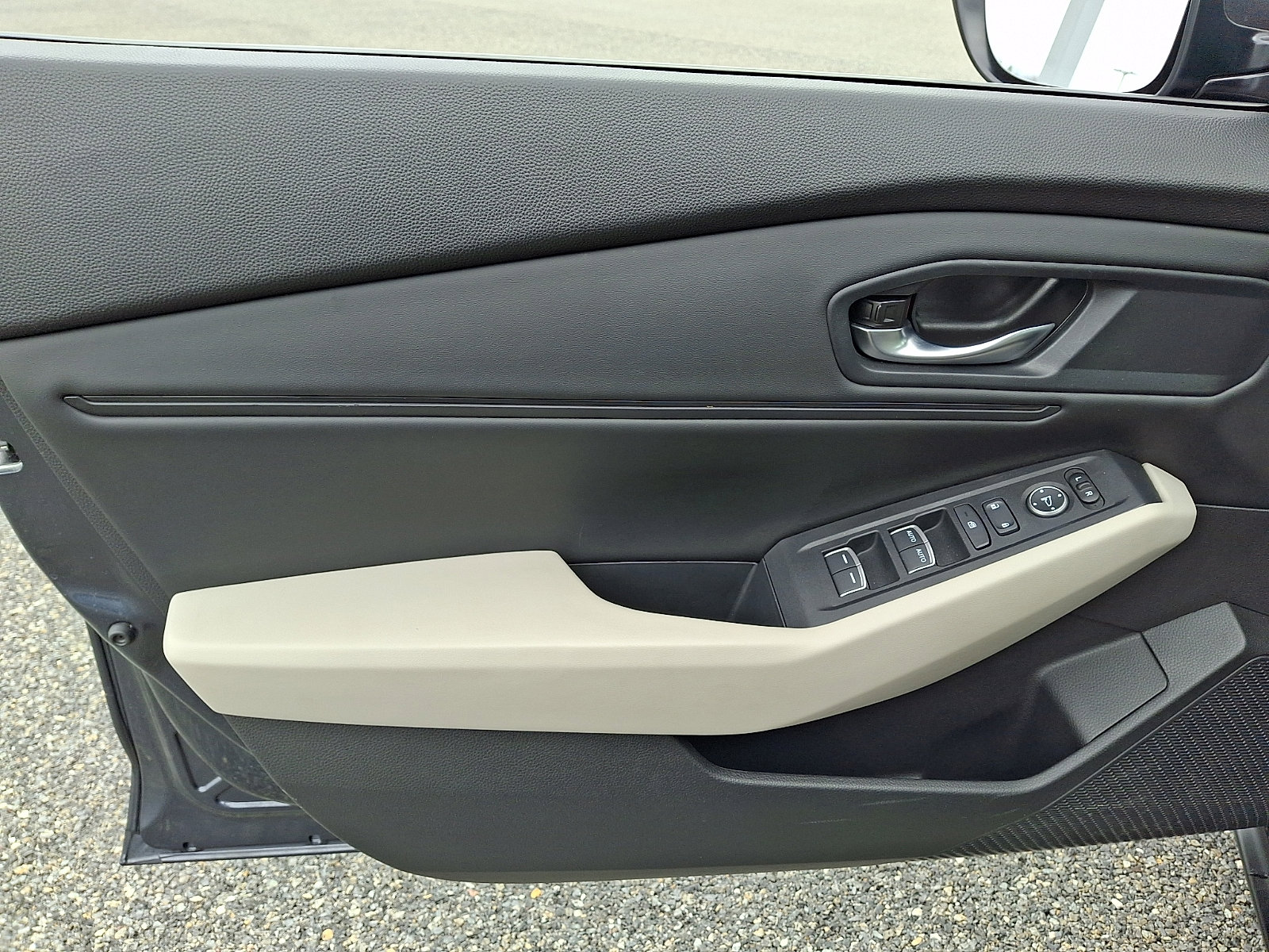Used 2023 Honda Accord EX image 12