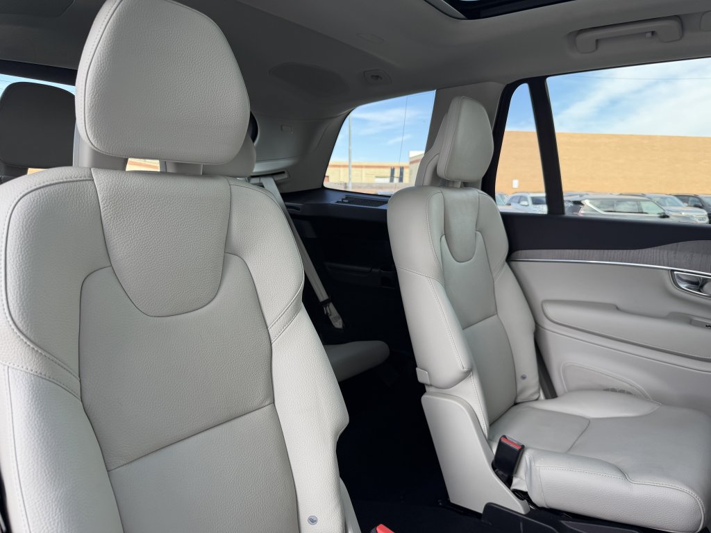 Used 2023 Volvo XC90 B6 Plus AWD/4WD image 40