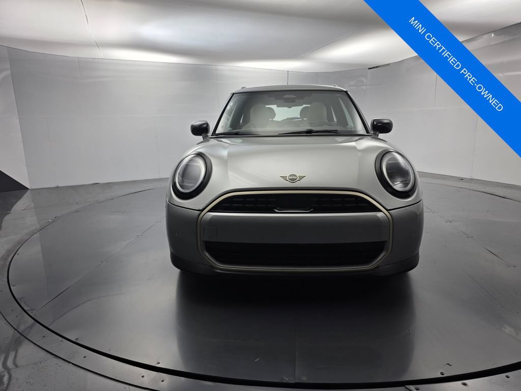 Used 2025 MINI Cooper 2-Door Hardtop FWD image 2