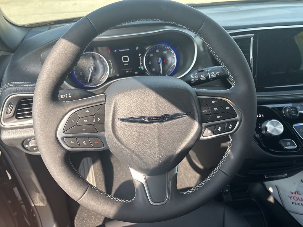 New 2026 Chrysler Pacifica Select image 23