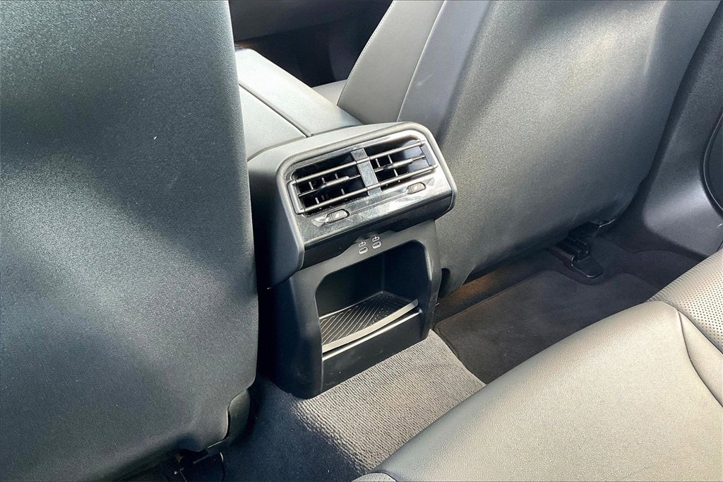 Used 2024 BMW 530i image 33