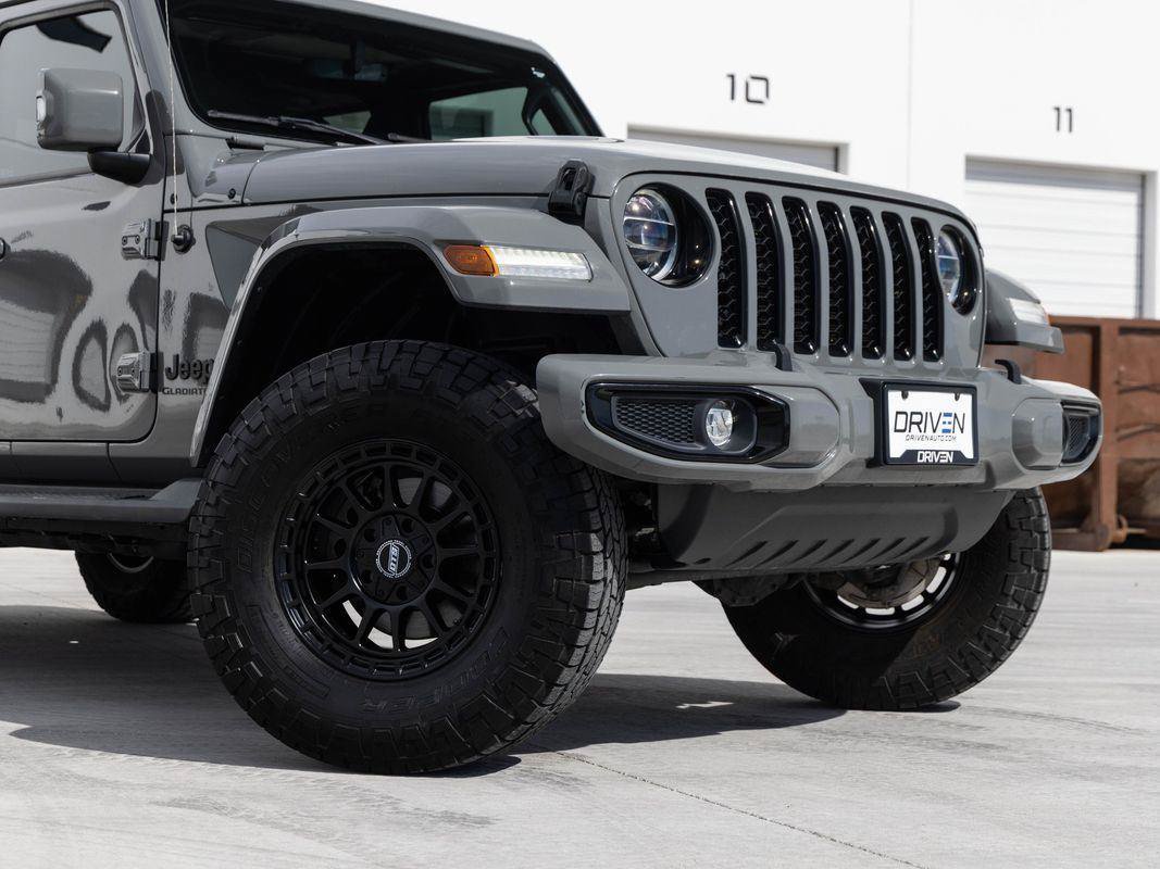 Used 2022 Jeep Gladiator Overland AWD/4WD image 3