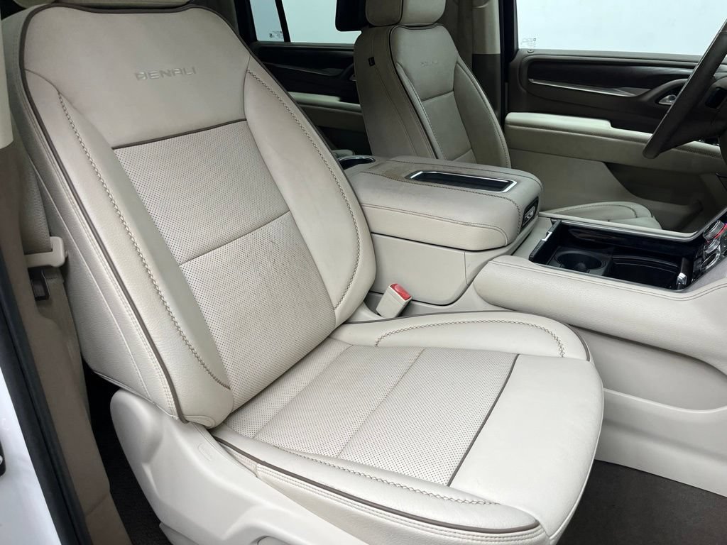 Used 2021 GMC Yukon XL Denali AWD/4WD image 26