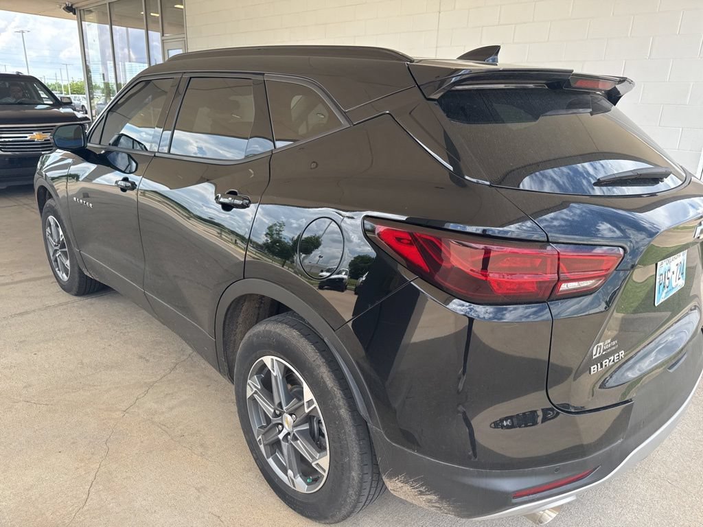 Used 2024 Chevrolet Blazer LT w/ Convenience Package FWD image 8