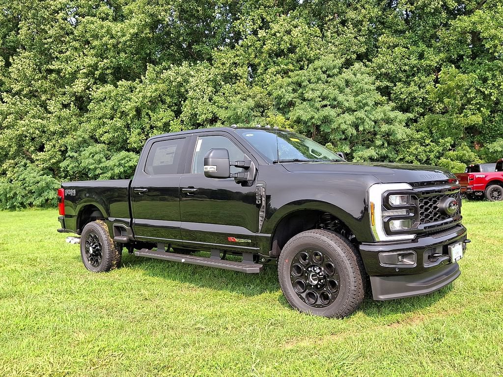 New 2026 Ford F250 Lariat w/ Black Appearance Package
