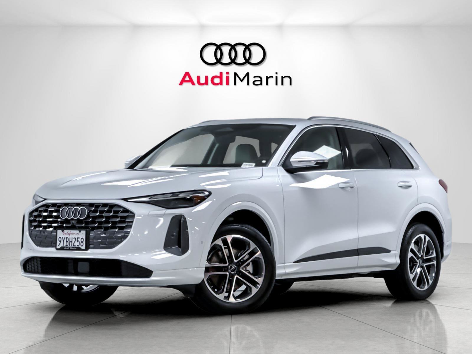 Used 2025 Audi Q5 Premium w/ Convenience Package