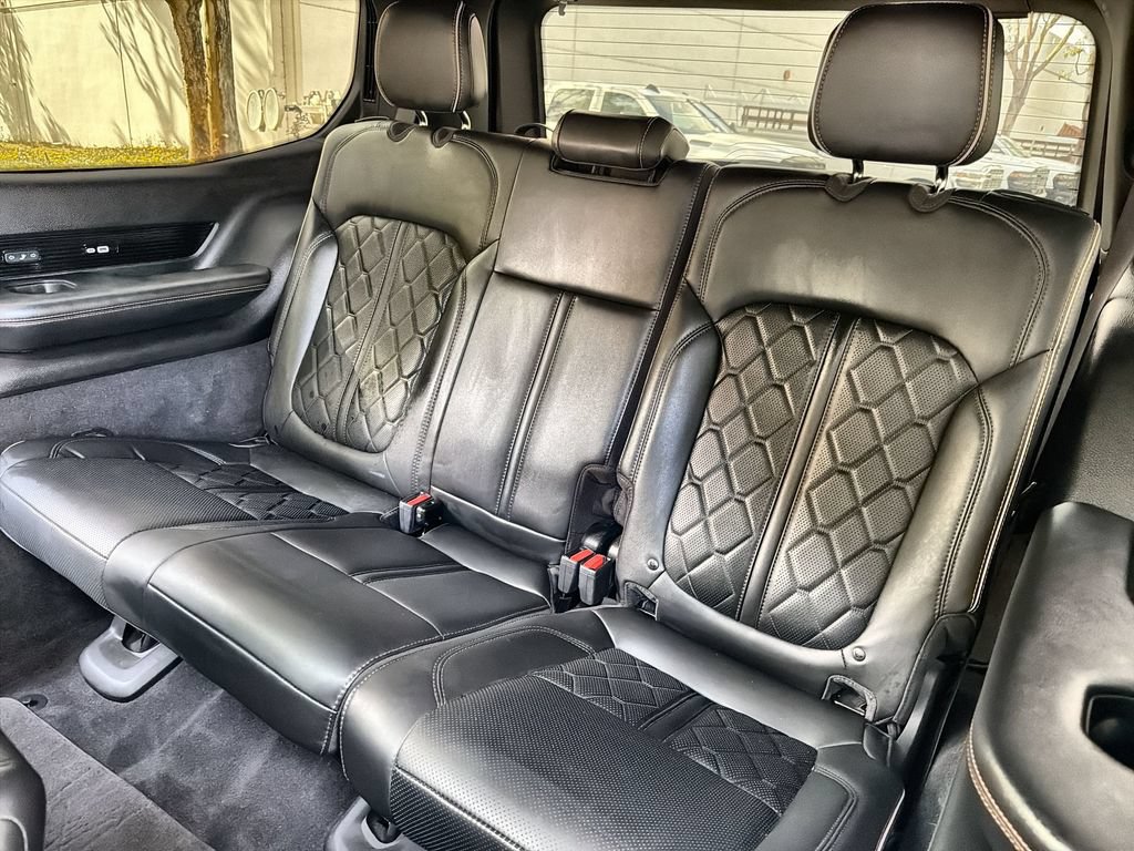 Used 2022 Jeep Grand Wagoneer Series III w/ Rear Seat Video Group 1 AWD/4WD image 26