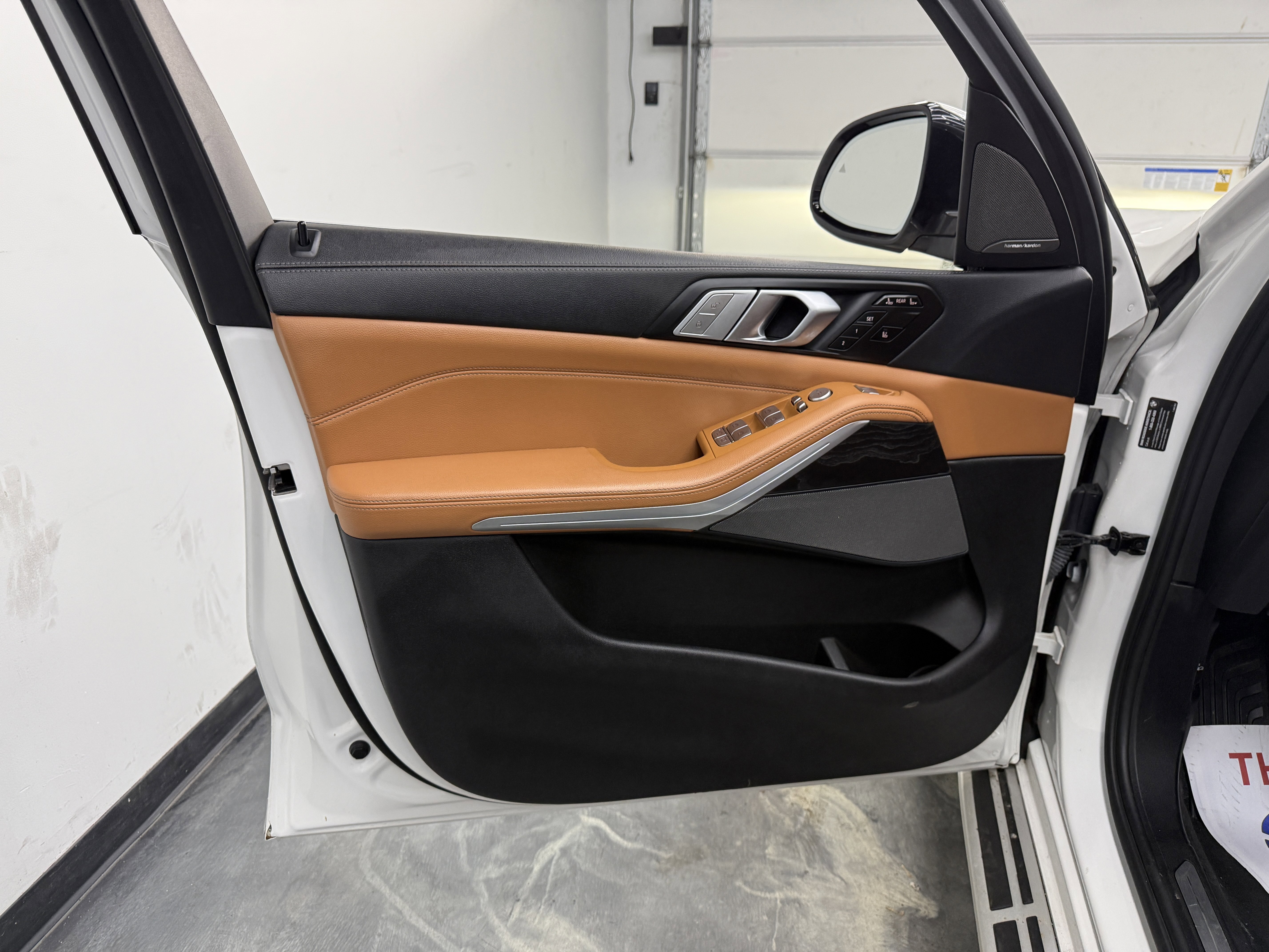 Used 2020 BMW X7 xDrive40i w/ Premium Package image 11