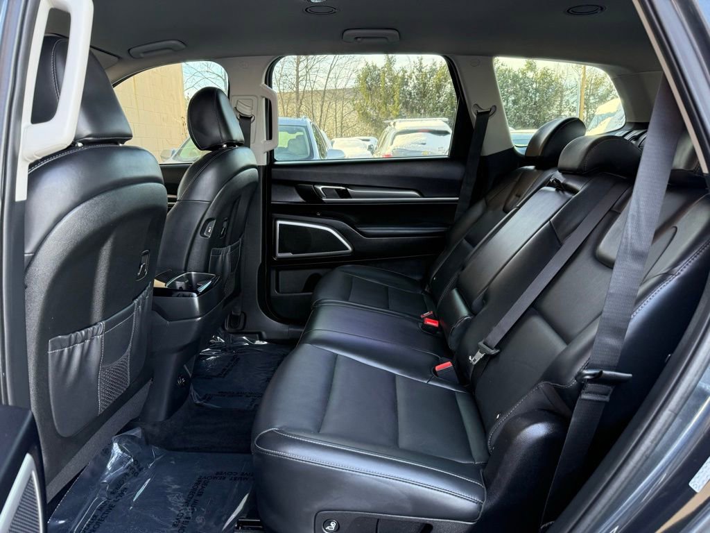 Used 2020 Kia Telluride LX image 16