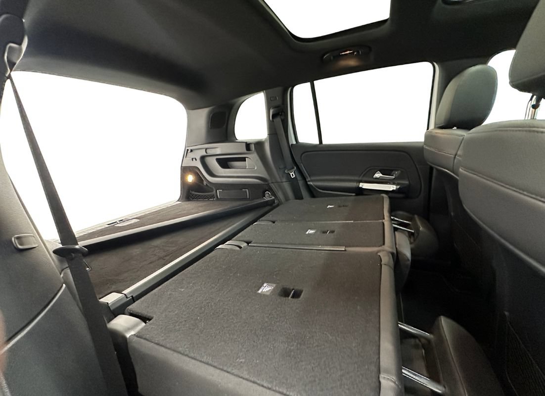 Used 2020 Mercedes-Benz GLB 250 4MATIC image 14