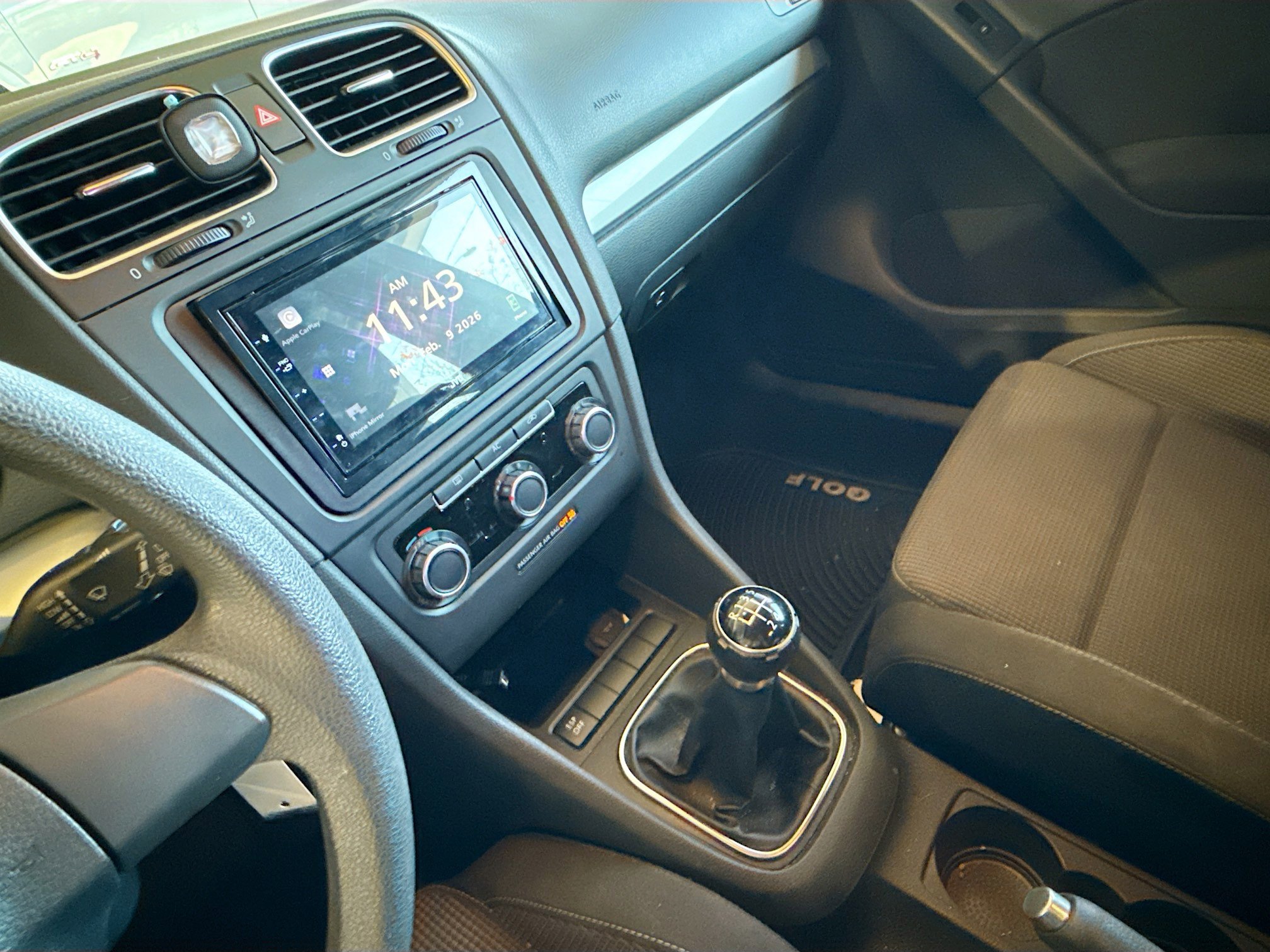 Used 2010 Volkswagen Golf 2-Door image 12