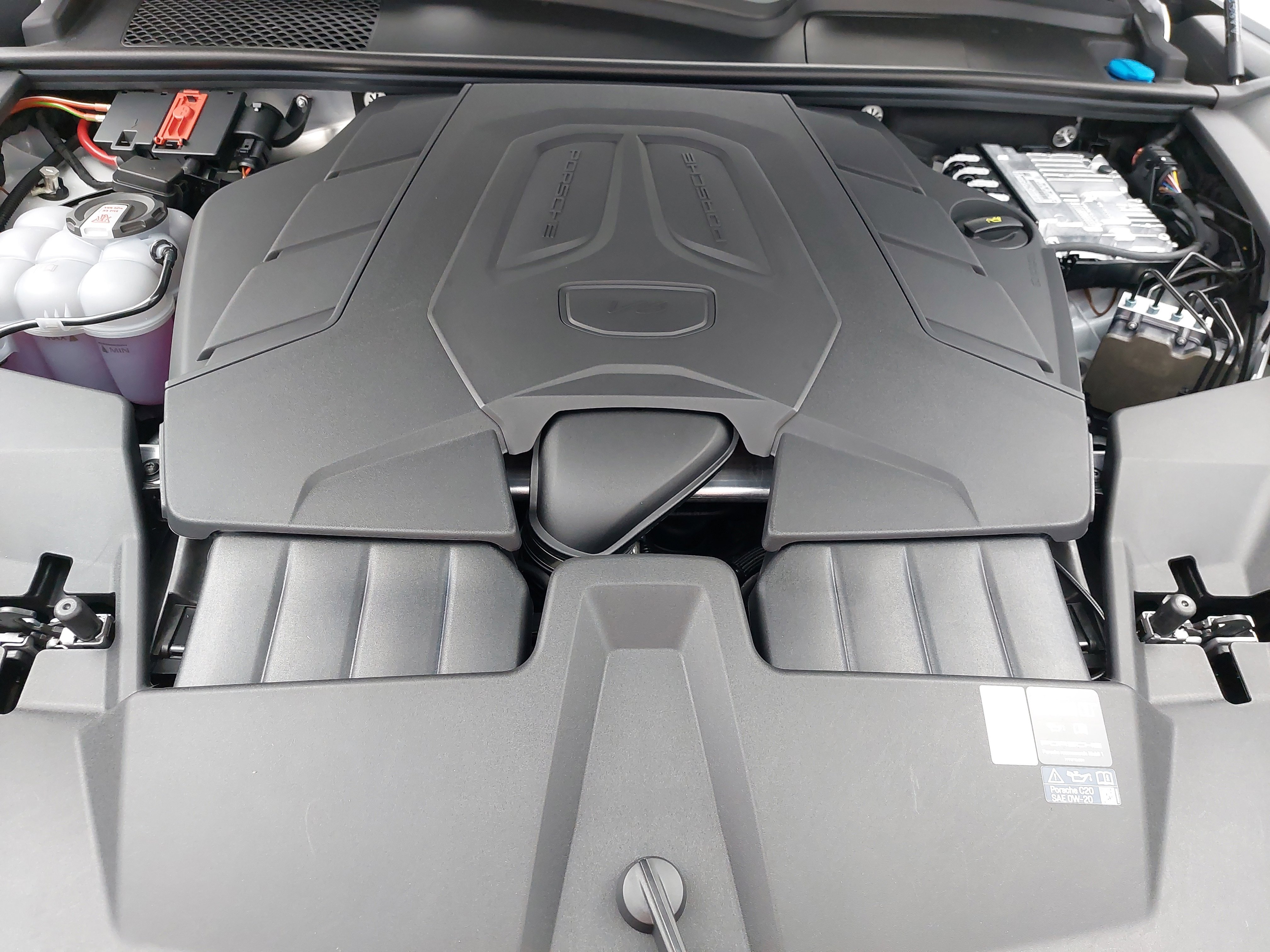 New 2025 Porsche Cayenne image 33