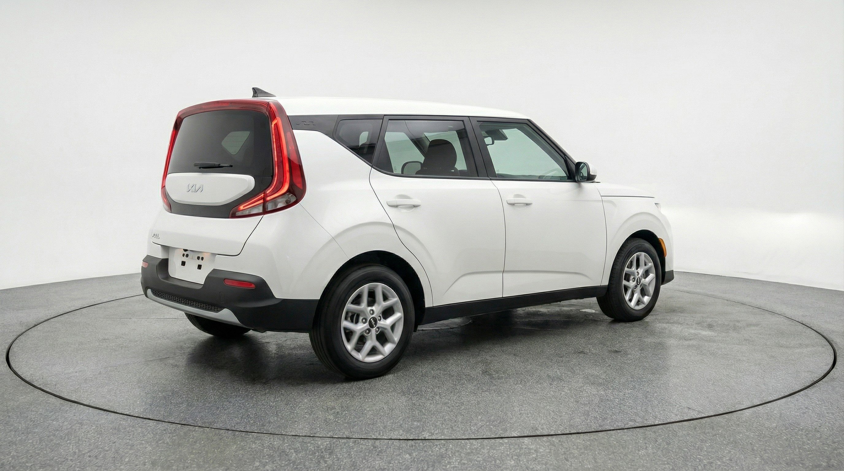 Used 2025 Kia Soul LX w/ LX Technology Package image 9