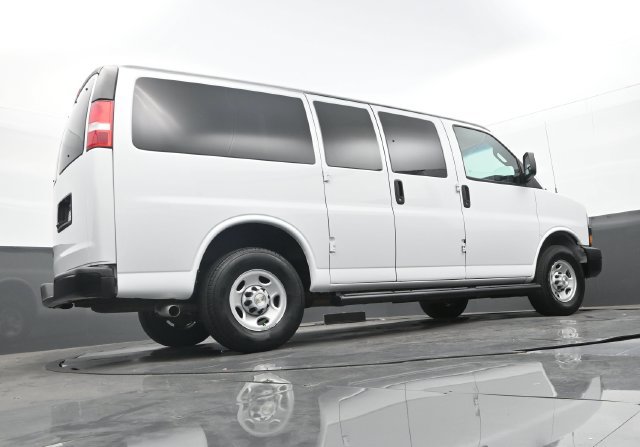 Used 2022 Chevrolet Express 2500 LS w/ Driver Convenience Package RWD image 21