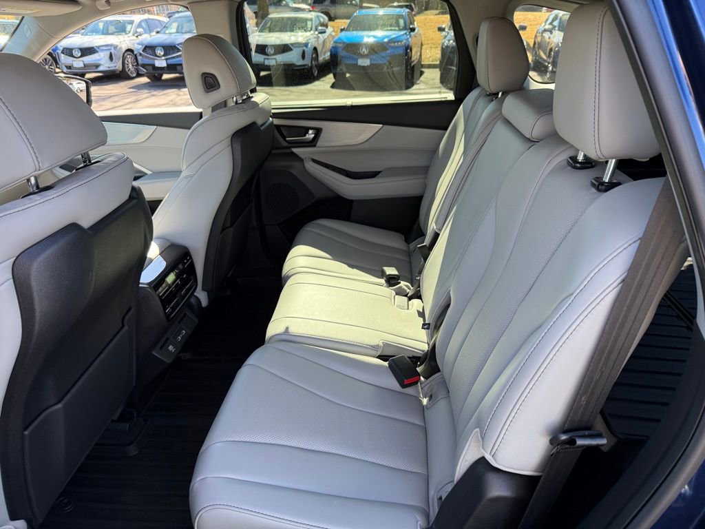Used 2024 Acura MDX SH-AWD w/ Technology Package image 16