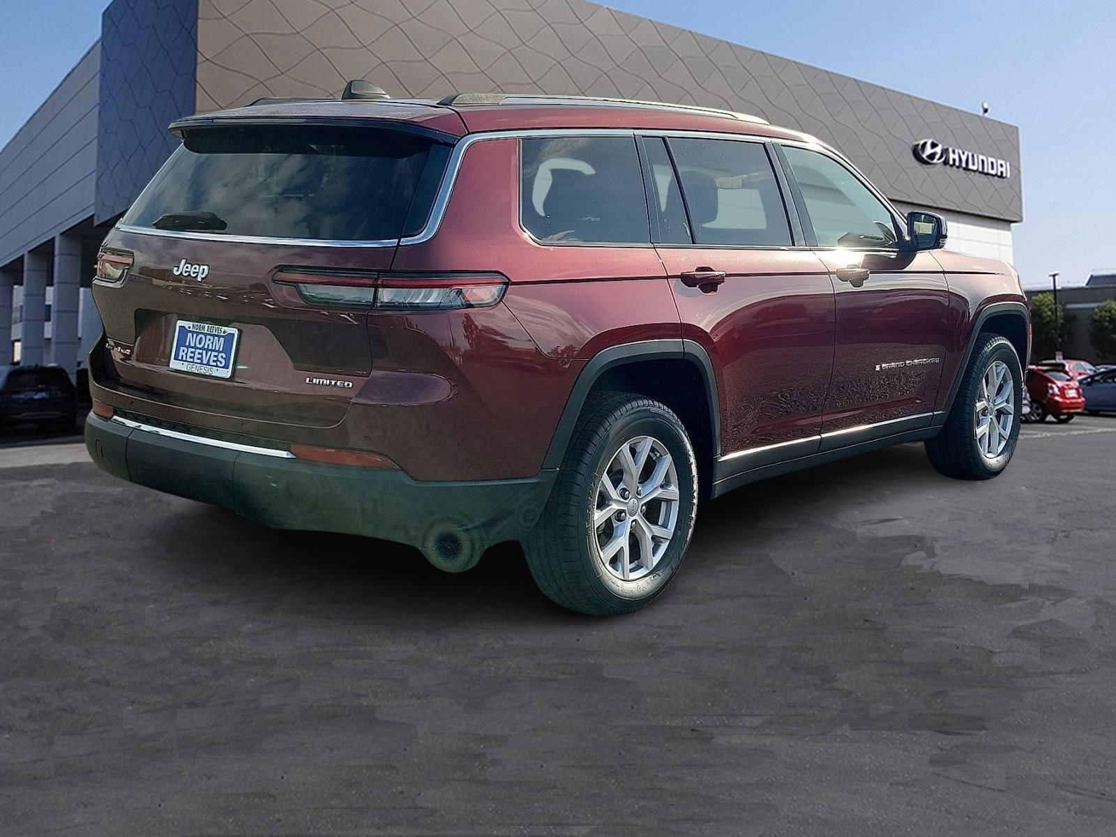 Used 2022 Jeep Grand Cherokee L Limited image 2