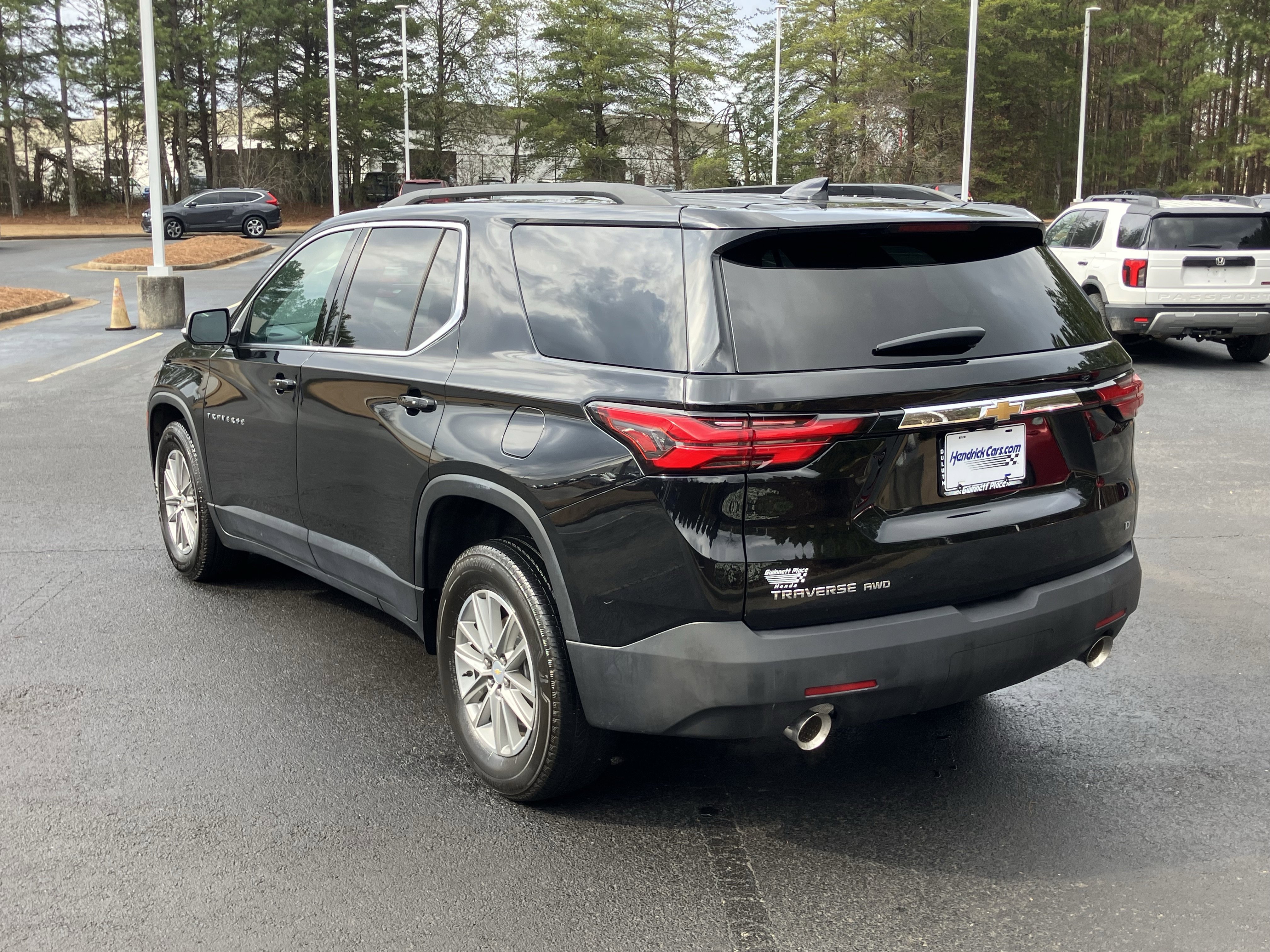 Used 2023 Chevrolet Traverse LT image 8