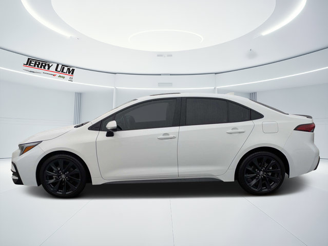 Used 2024 Toyota Corolla XSE FWD image 6