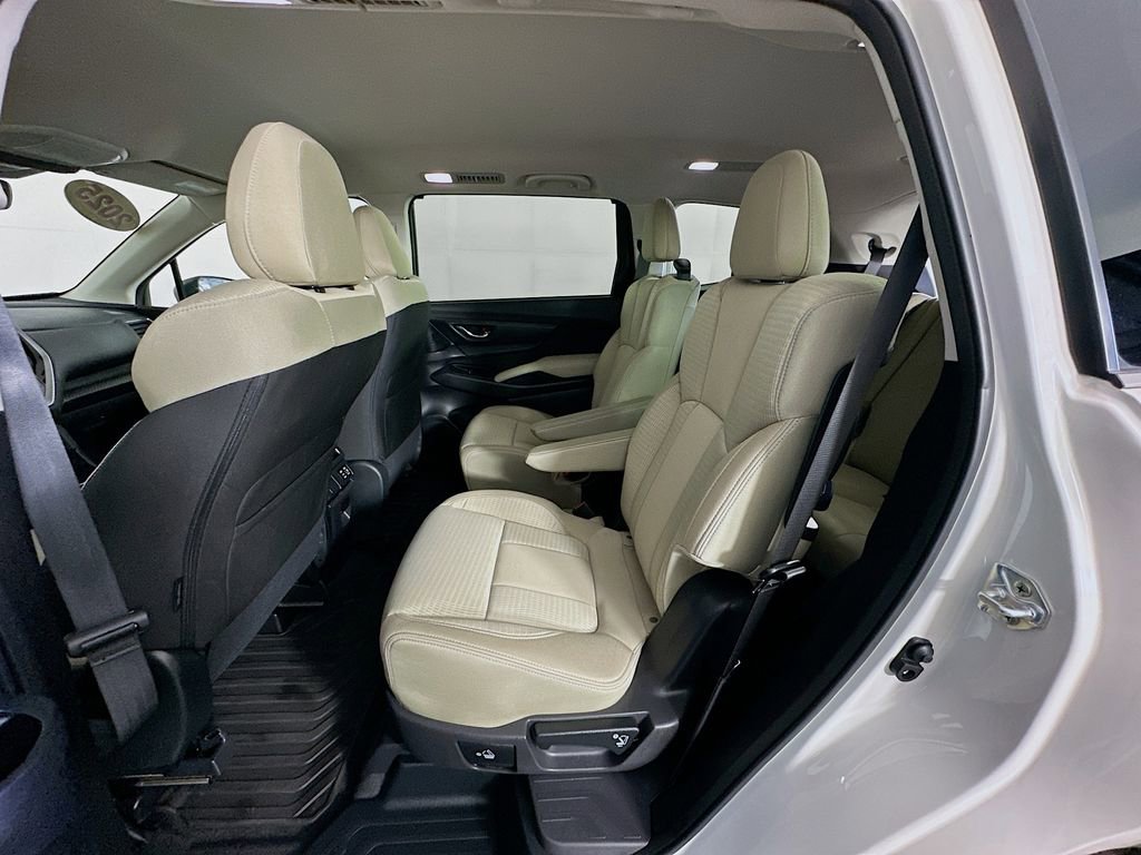 Used 2025 Subaru Ascent Premium w/ Premium Package AWD/4WD image 31