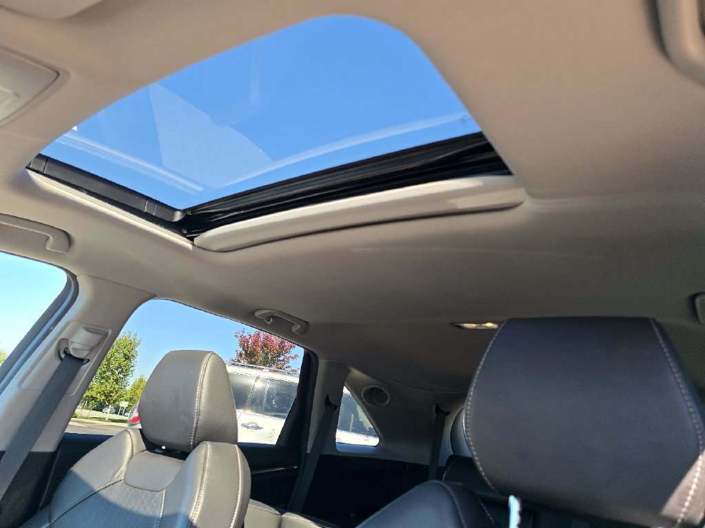 Used 2019 Acura MDX w/ Technology Package FWD image 2