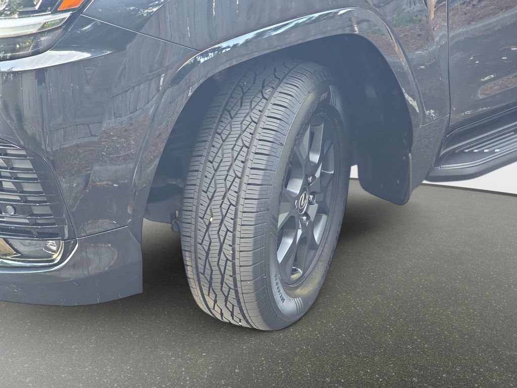 Certified 2024 Lexus LX 600 4WD w/ Appearance Package image 34
