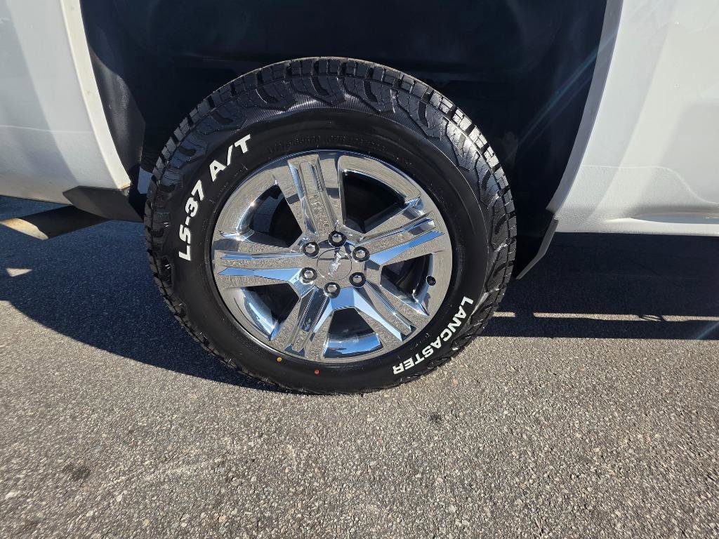 Used 2017 Chevrolet Silverado 1500 Custom w/ Custom Convenience Package image 19