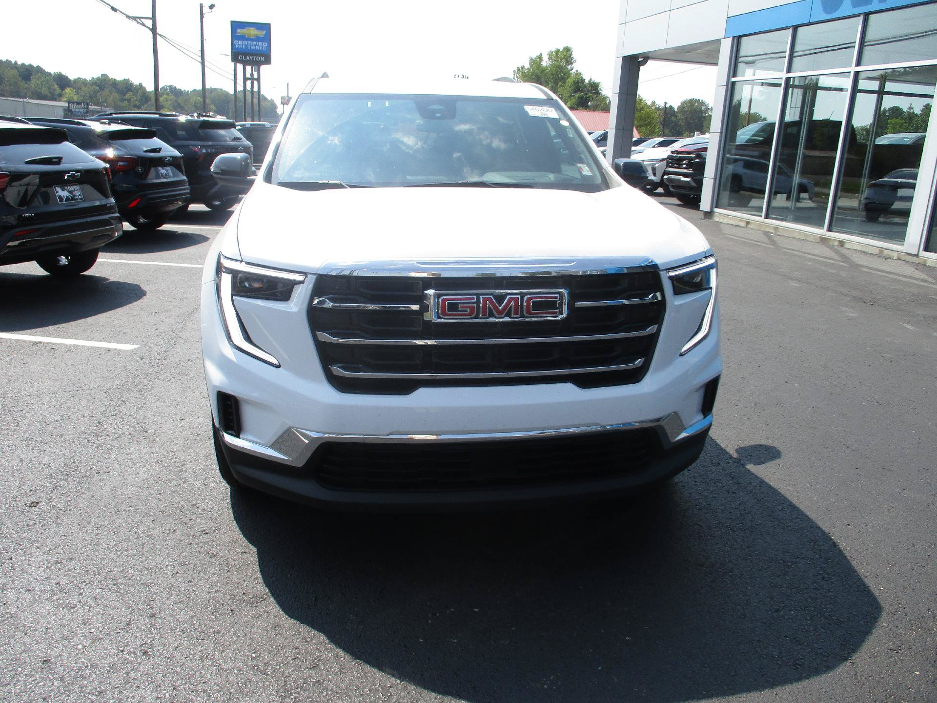 Used 2025 GMC Acadia Elevation FWD image 8