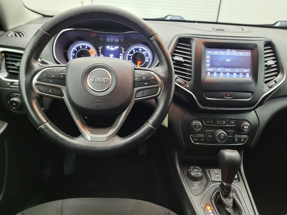 Used 2019 Jeep Cherokee Latitude w/ Cold Weather Group AWD/4WD image 22