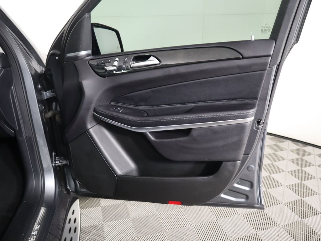 Used 2018 Mercedes-Benz GLS 550 4MATIC image 25