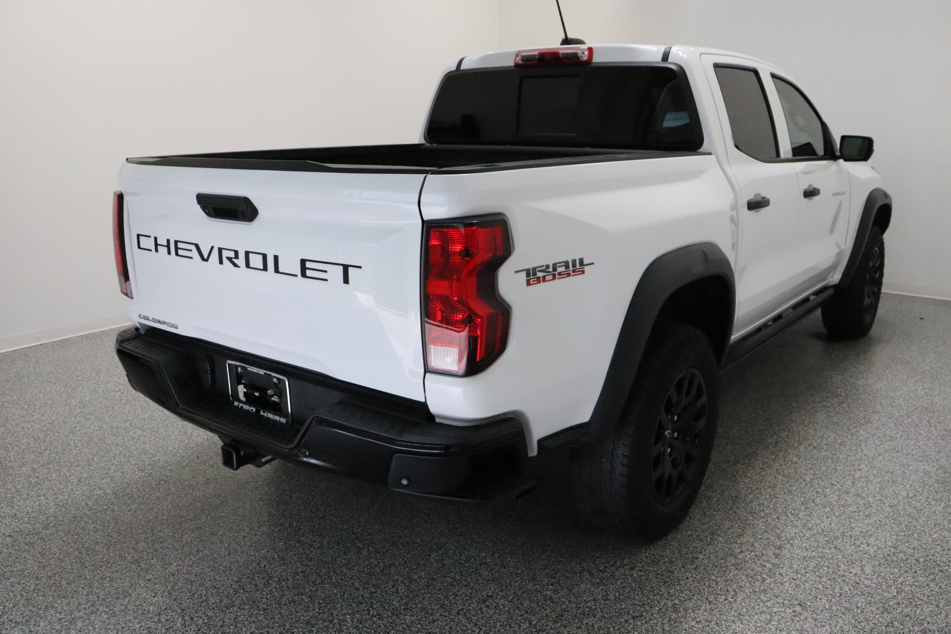 Used 2023 Chevrolet Colorado Trail Boss w/ Technology Package AWD/4WD image 7