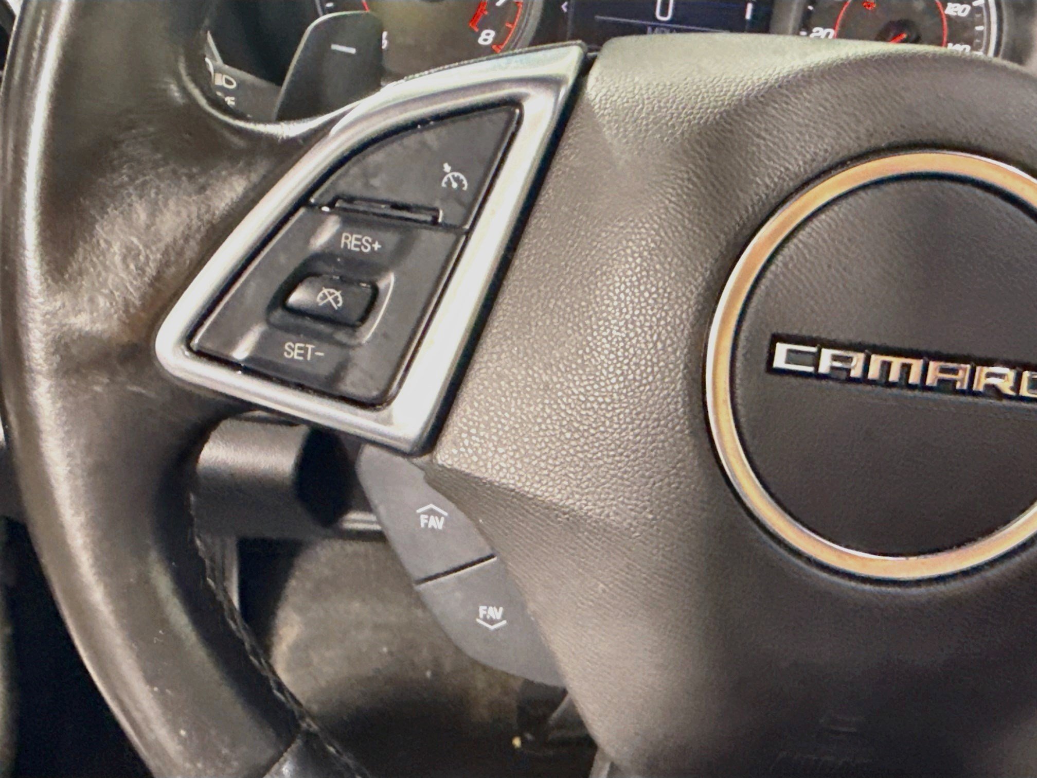 Used 2020 Chevrolet Camaro LT w/ Technology Package RWD image 14