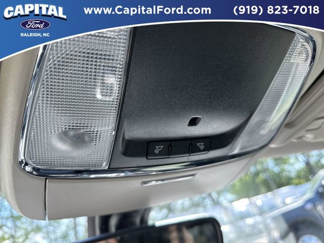 Used 2023 Chrysler 300 Touring w/ Sport Appearance Package RWD image 32