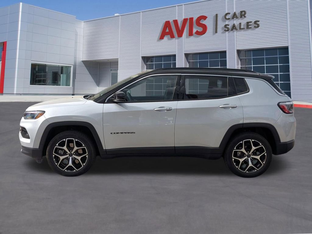Used 2025 Jeep Compass Limited image 10