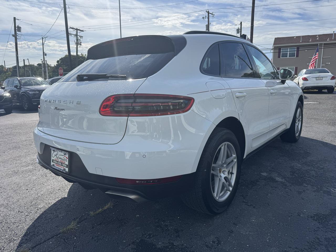 Used 2018 Porsche Macan Sport Edition AWD/4WD image 5